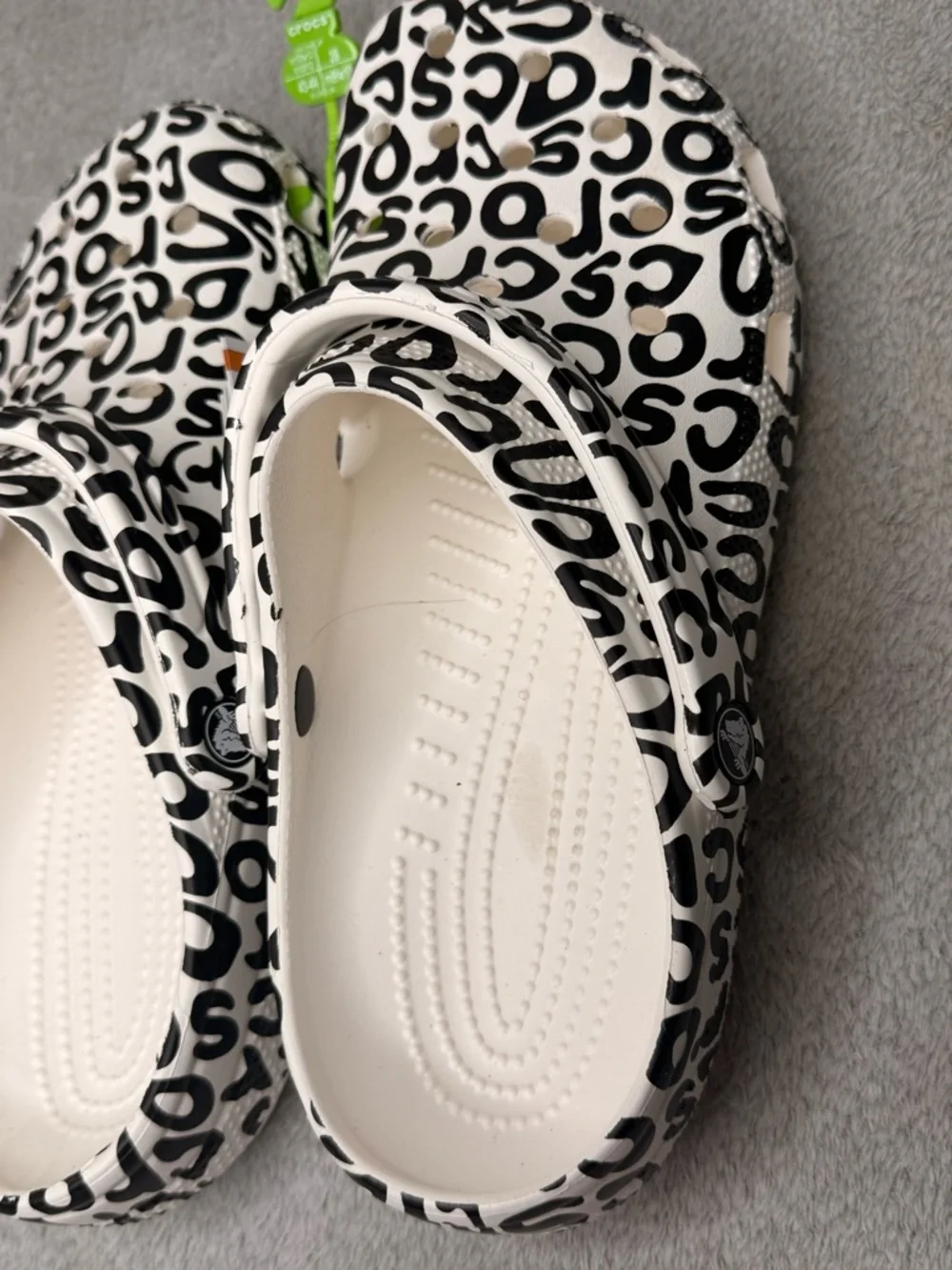 Crocs Classic Warped Logo Clog White Black Mens 10 Womens 12 Rare NWT